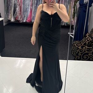 Elegant Black Evening Gown